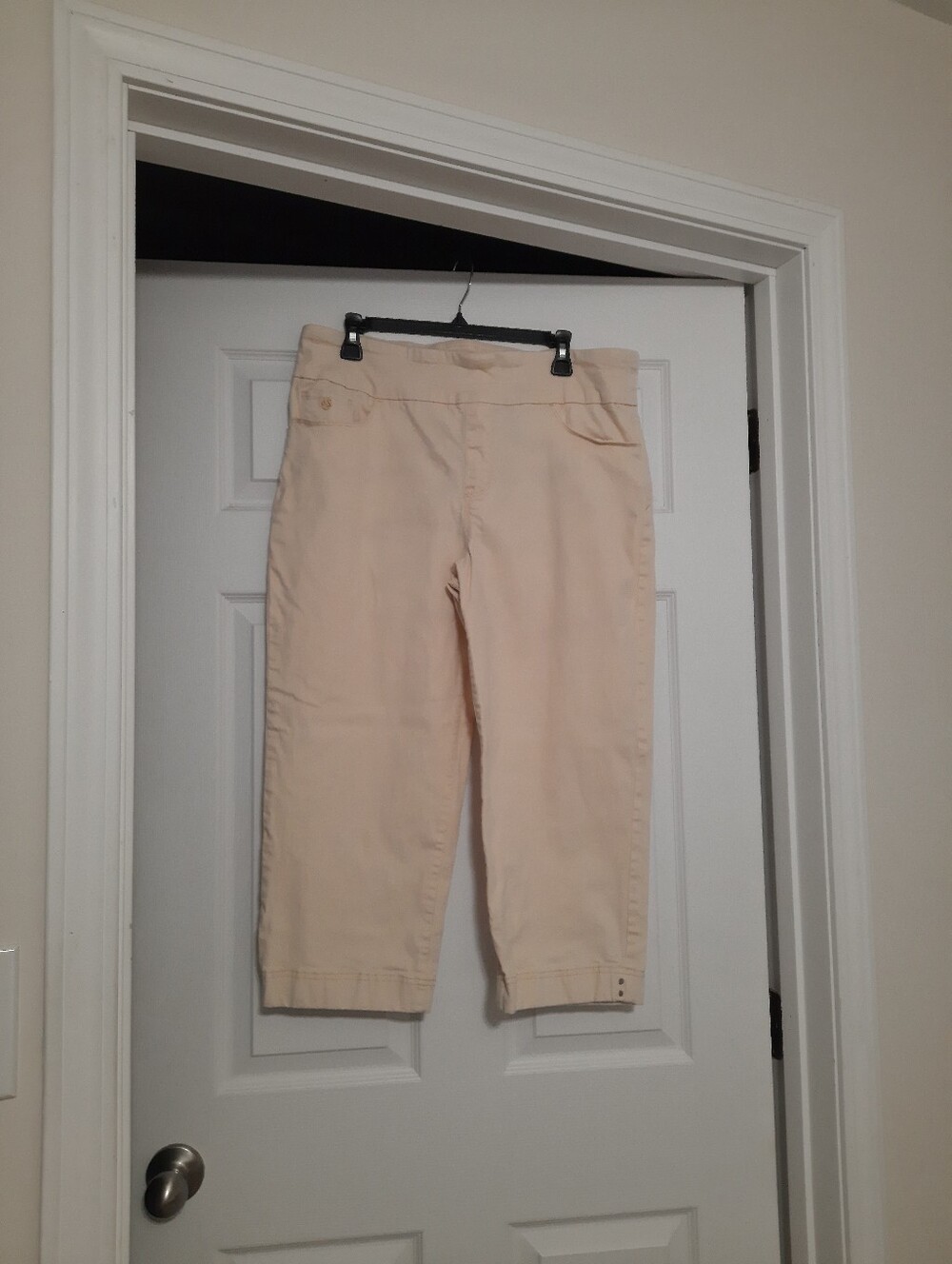 Gloria Vanderbilt Amanda Slimming Effect Capri Size 16 Yellow Stretch